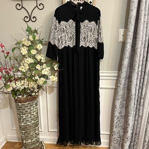 Maxi Length Dainty Jewells Dress Size XL.